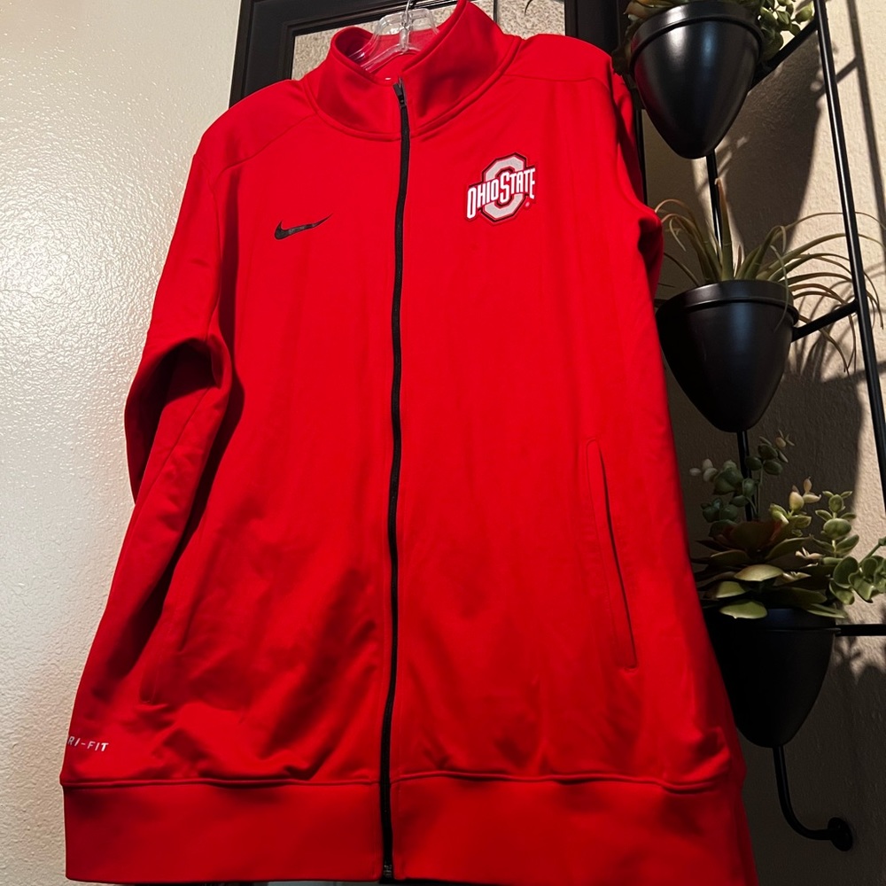 EUC OHIO STATE SZ L FULL ZIP NIKE JACKET!
